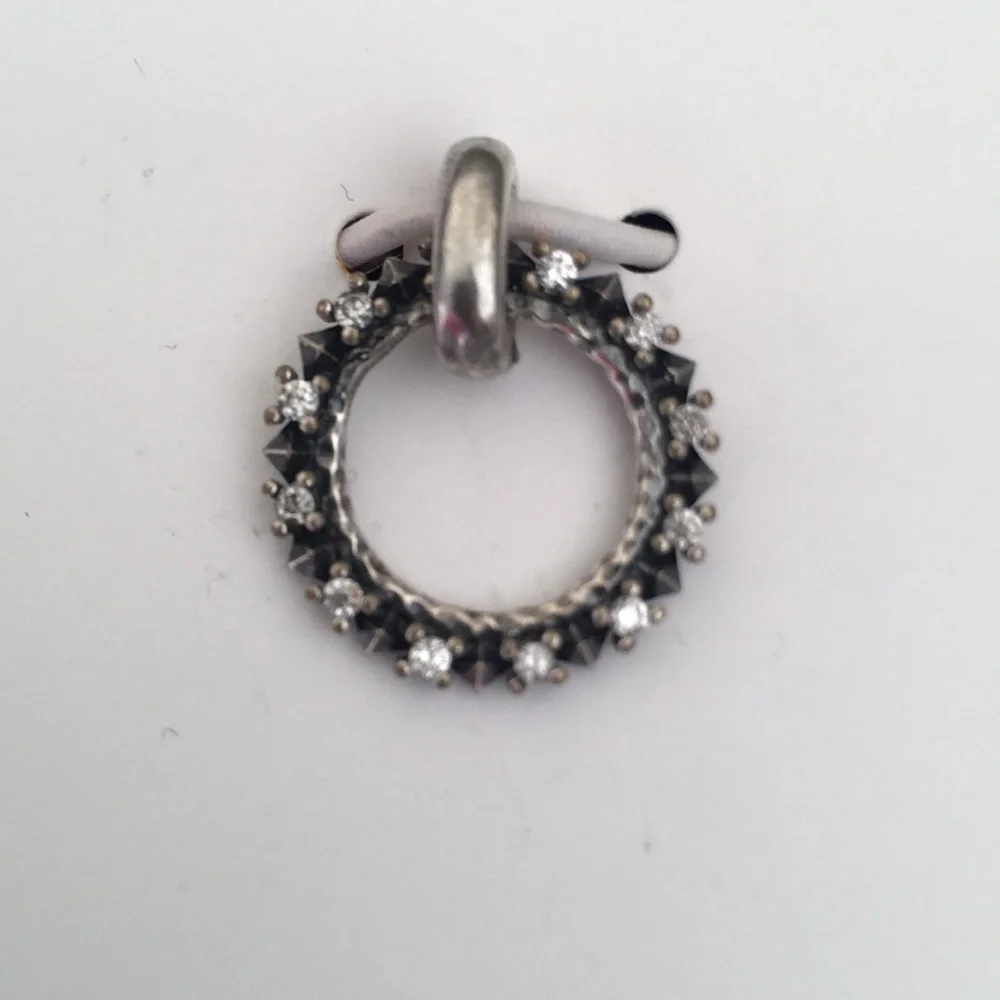 New Kendra Scott Double Link Bracelet with 3 Silver Tone Charm Accessories